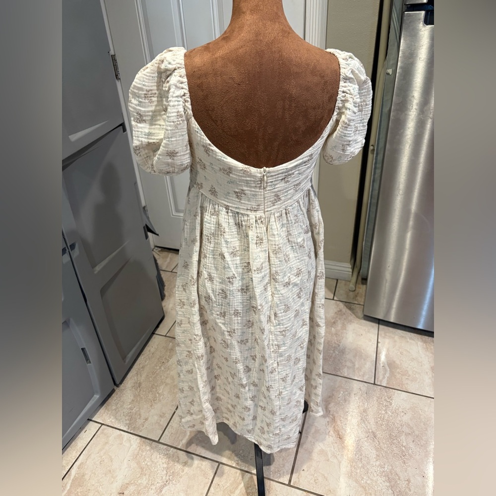 Olivaceous Cream Puff Sleeve Midi Dress - Picture 2 of 5